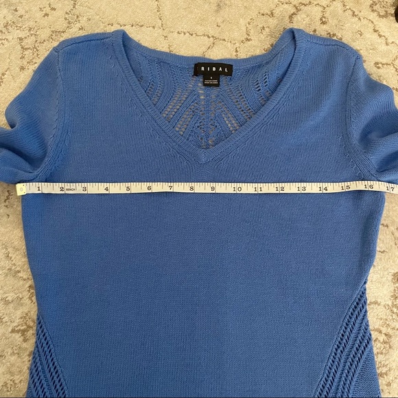 Tribal Blue V-neck 3/4 Sleeved Knit Sweater Size Small - Picture 5 of 9